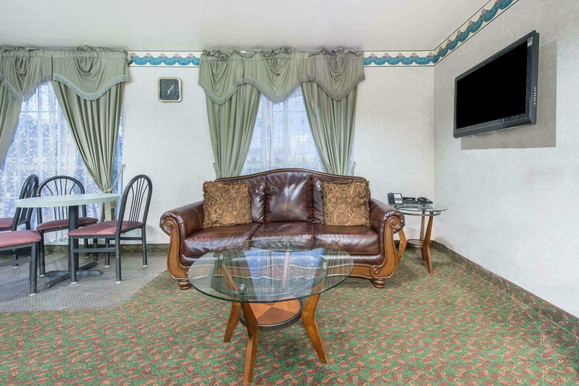 Oyo Hotel Wichita Falls I-44 Sheppard Airforce Ngoại thất bức ảnh